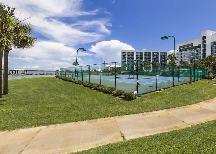 Salt And Light Surf & Racquet 204b Apartment
