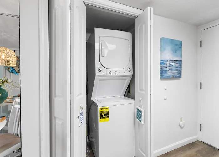 Salt And Light Surf & Racquet 204b Apartment
