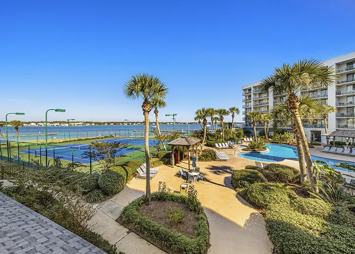 Apartment Salt And Light Surf & Racquet 204b