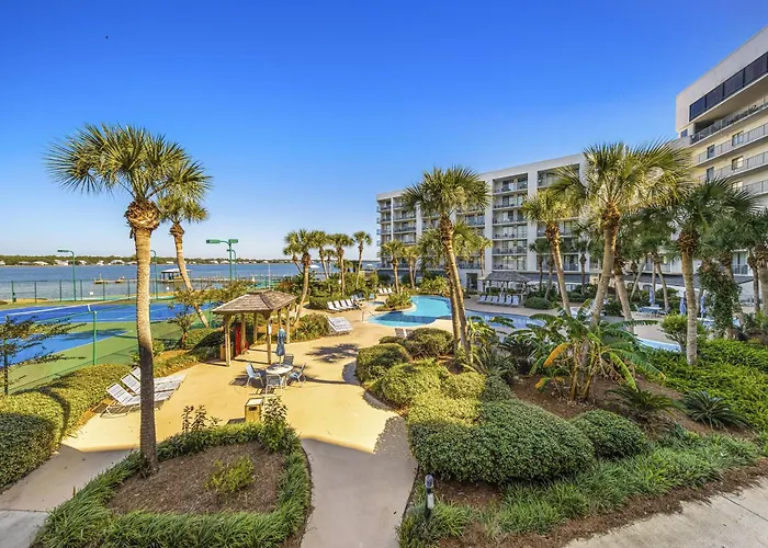 Salt And Light Surf & Racquet 204b Apartment