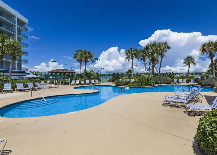 Salt And Light Surf & Racquet 204b Apartment