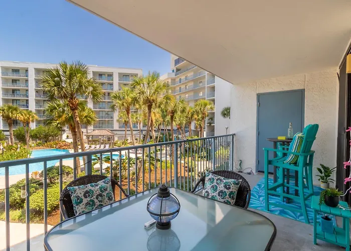 Apartment Salt And Light Surf & Racquet 204b